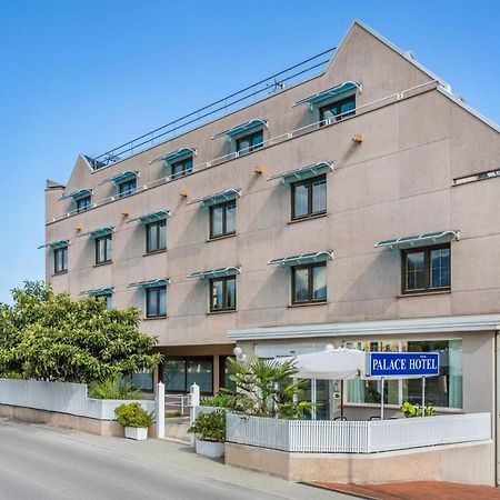 Aviano Palace Hotel Bagian luar foto