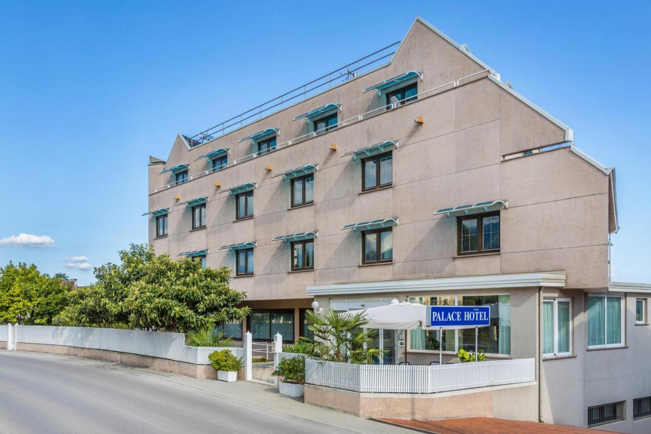 Aviano Palace Hotel Bagian luar foto