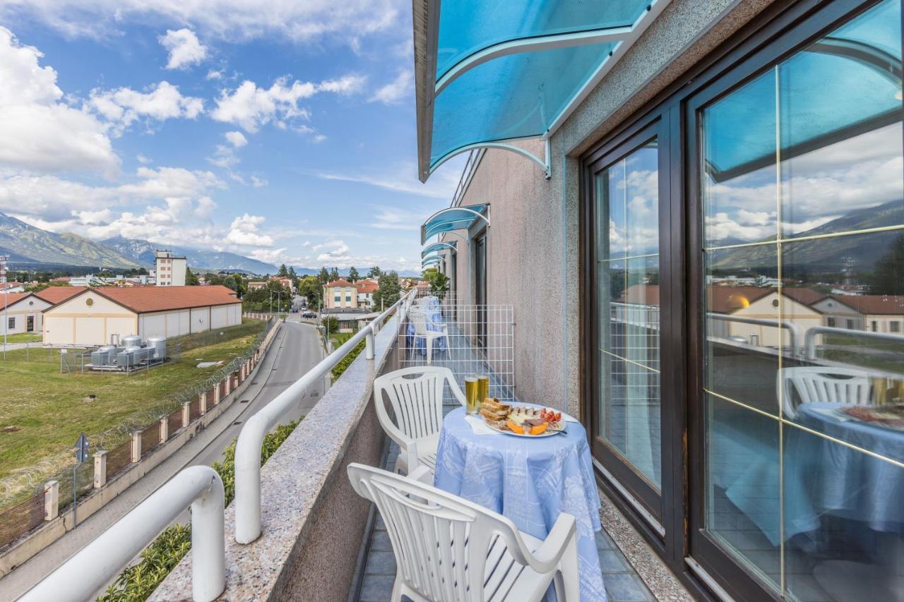 Aviano Palace Hotel Bagian luar foto