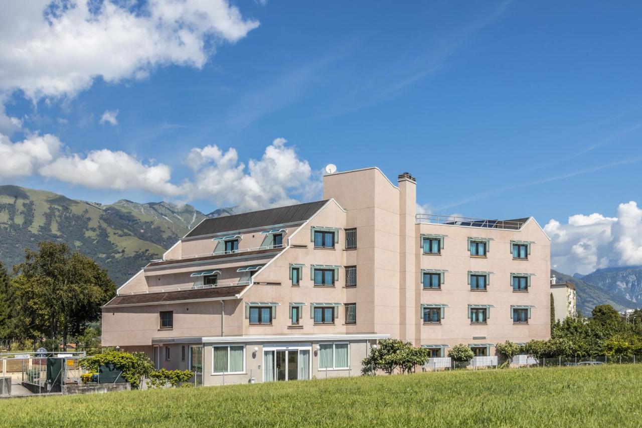 Aviano Palace Hotel Bagian luar foto