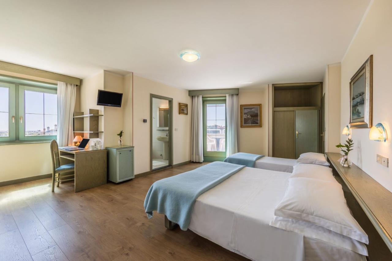 Aviano Palace Hotel Bagian luar foto