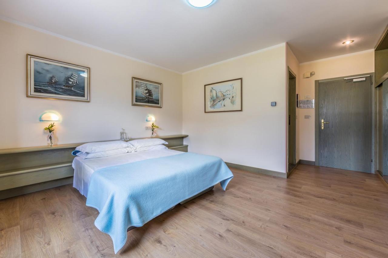 Aviano Palace Hotel Bagian luar foto