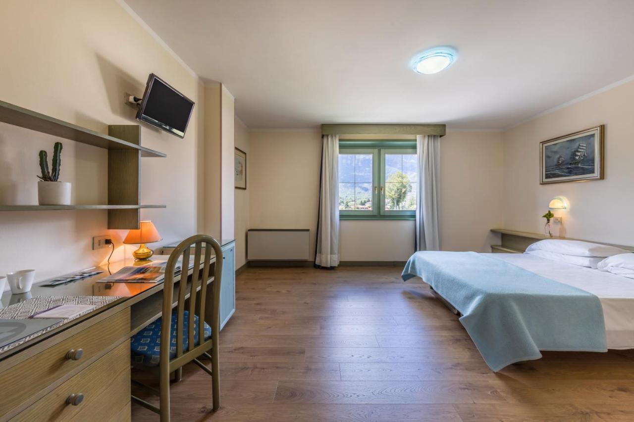 Aviano Palace Hotel Bagian luar foto