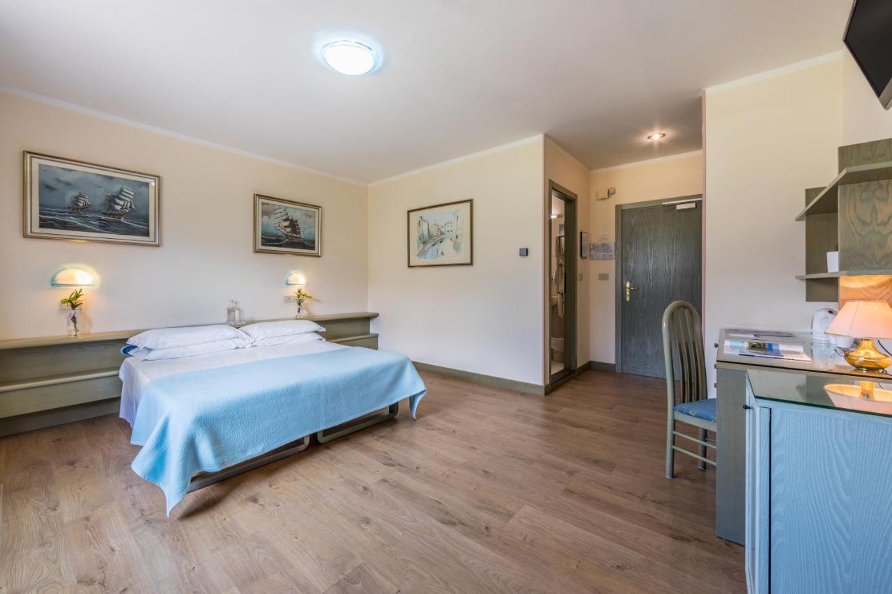Aviano Palace Hotel Bagian luar foto