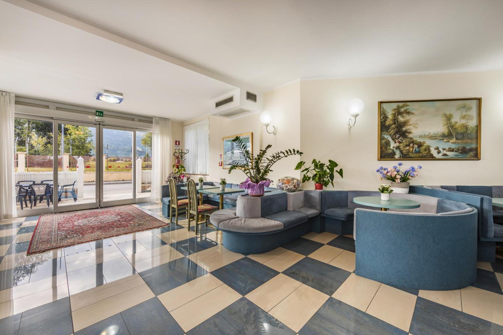 Aviano Palace Hotel Bagian luar foto